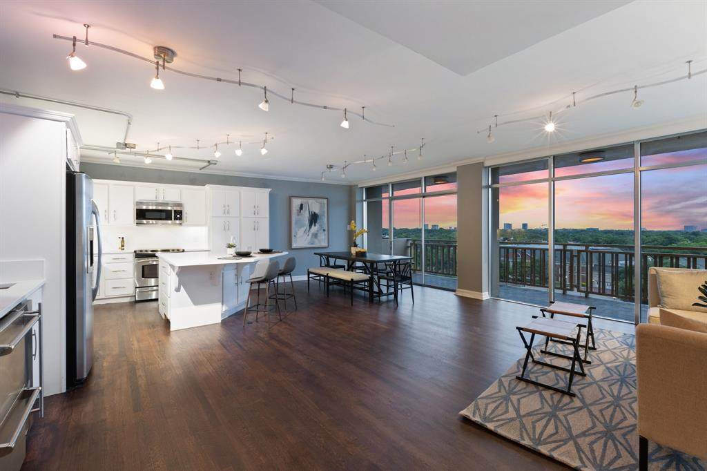 6211 Northwest - Photo 1