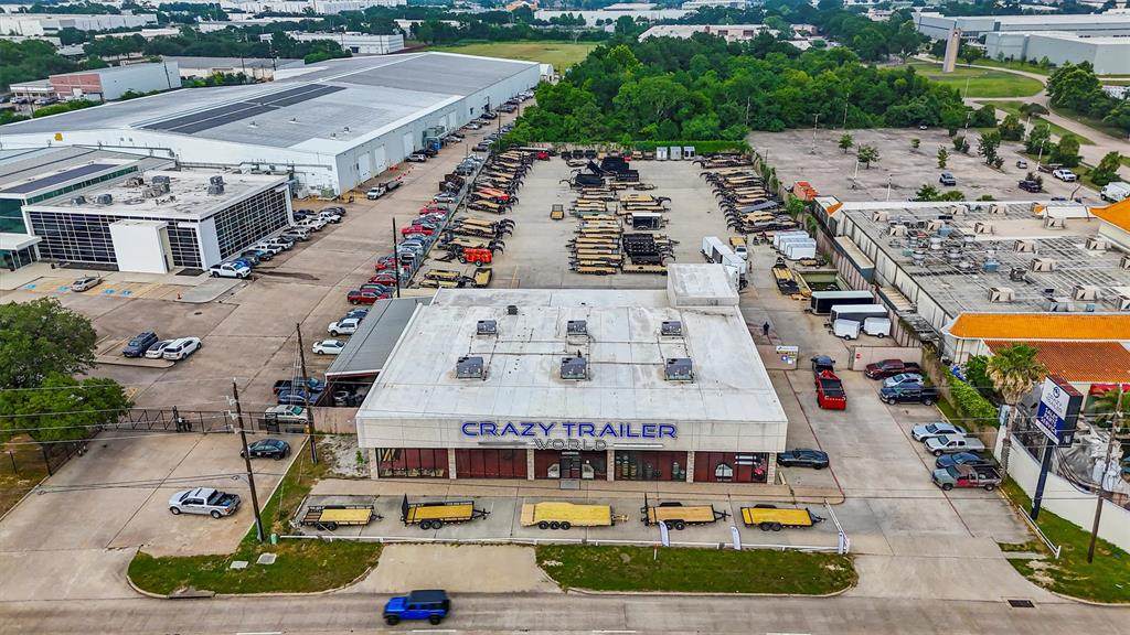 15150 North Freeway - Photo 1