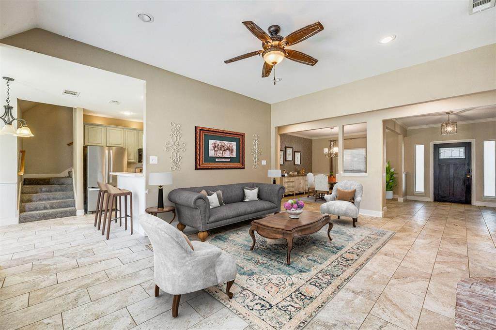 2404 Summer Court - Photo 1