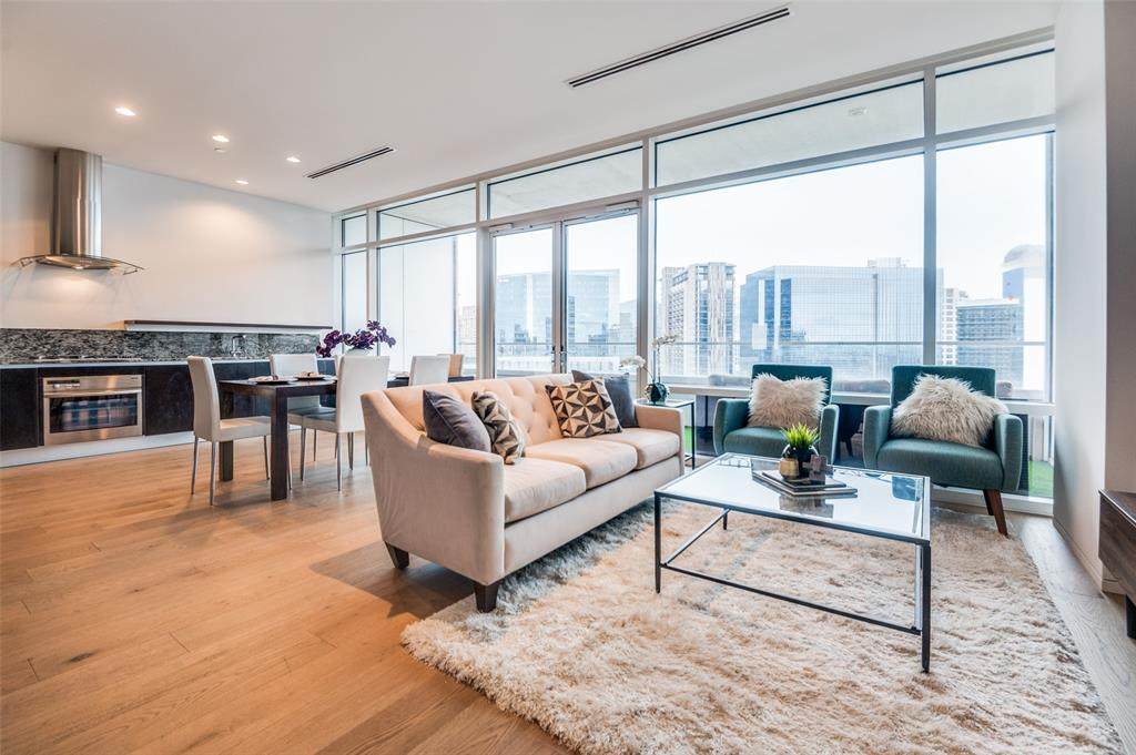 2430 Victory Park Lane - Photo 1