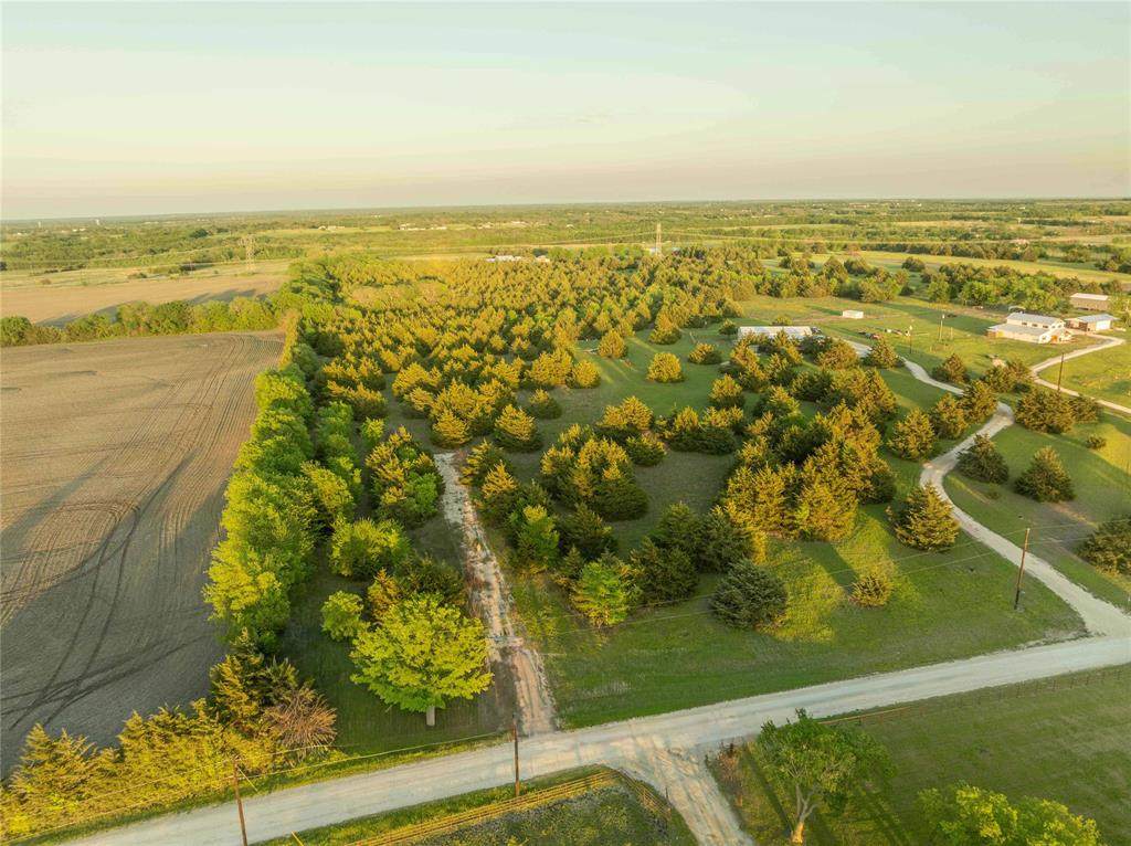 934 Everheart Road - Photo 1