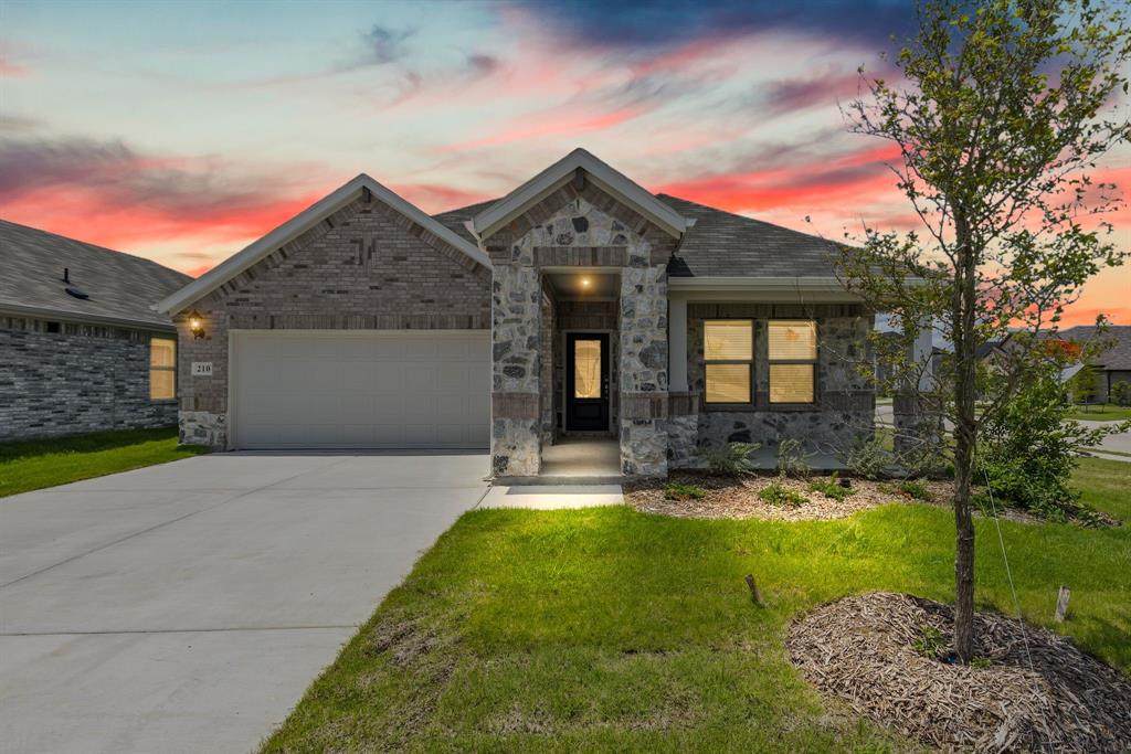 210 Sugarlands Drive - Photo 1