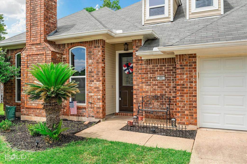 583 Northpark Court - Photo 1
