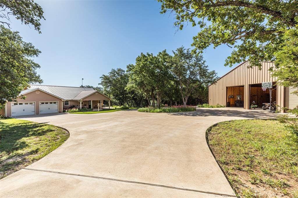 420 Private Road 1400 - Photo 1