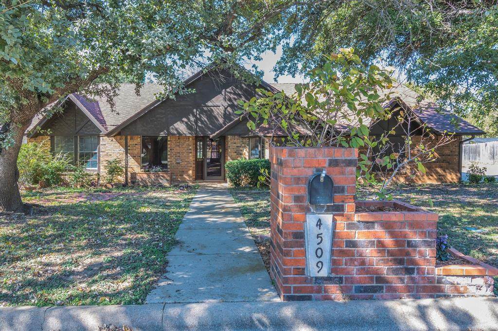 4509 Castle Combe Place - Photo 1