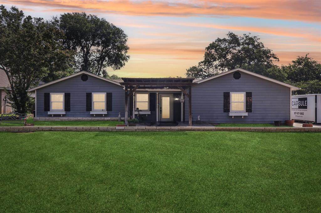 3703 Winding Way - Photo 1