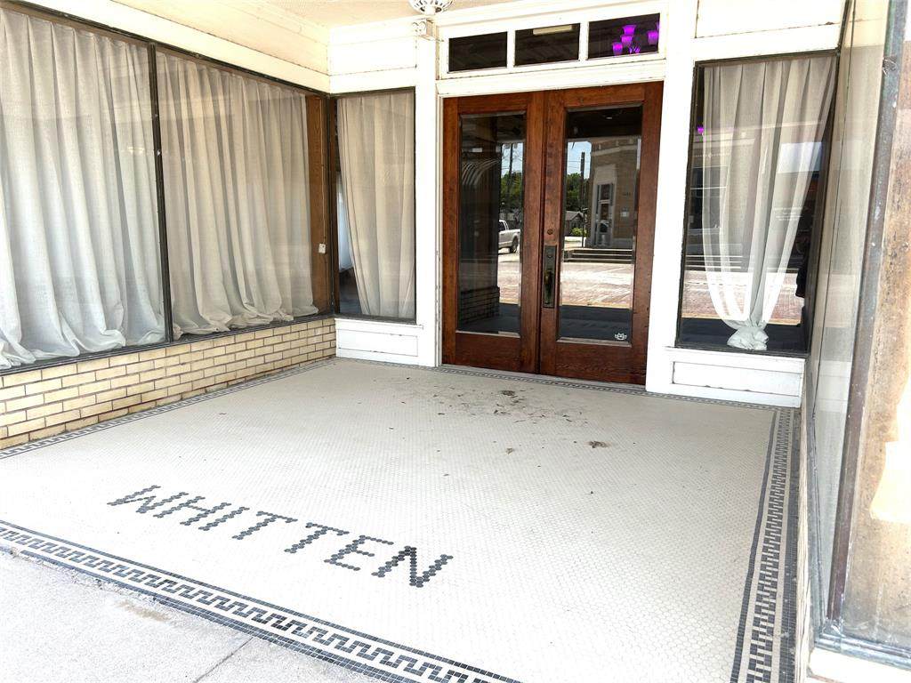 301 Criner Street - Photo 1