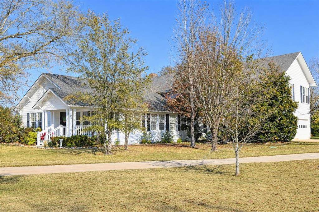 20272 County Road 4126 - Photo 1