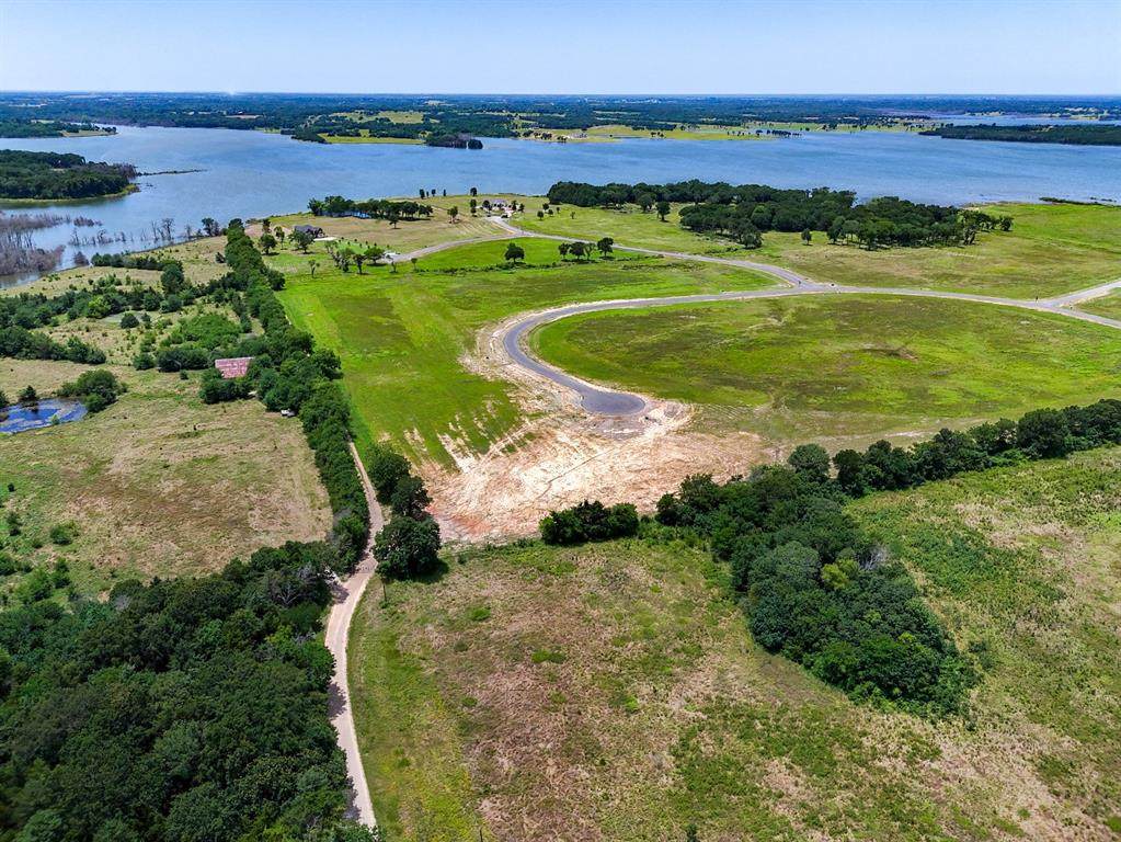 784 Shores Drive - Photo 1