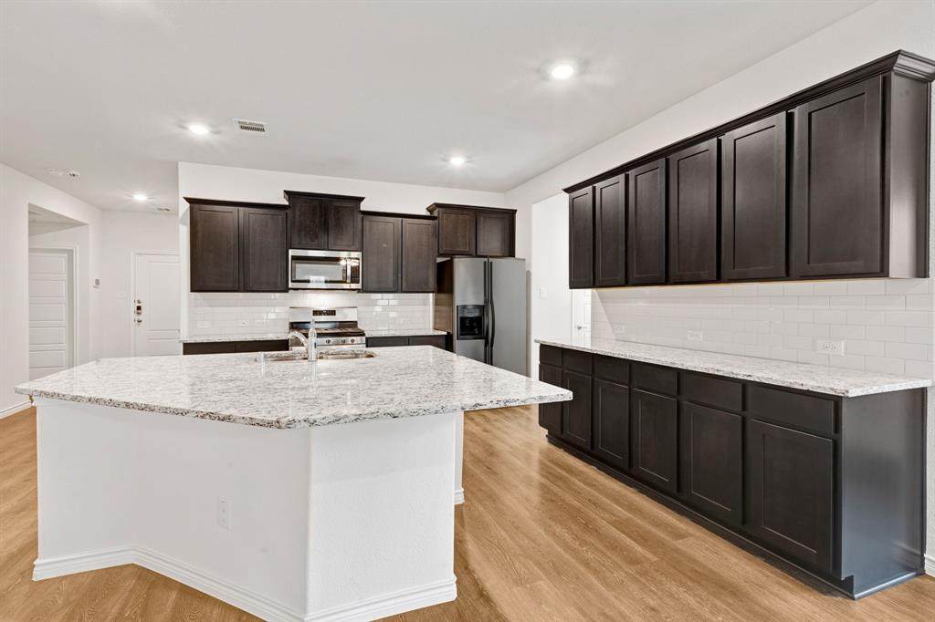 314 Red Oak Drive - Photo 1