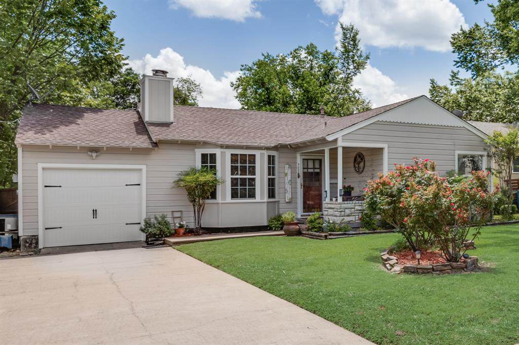 702 Nash Street - Photo 1