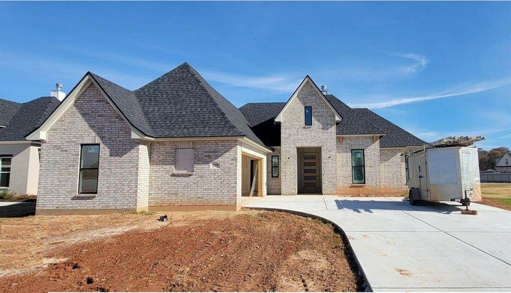 919 Chisolm Trail - Photo 1