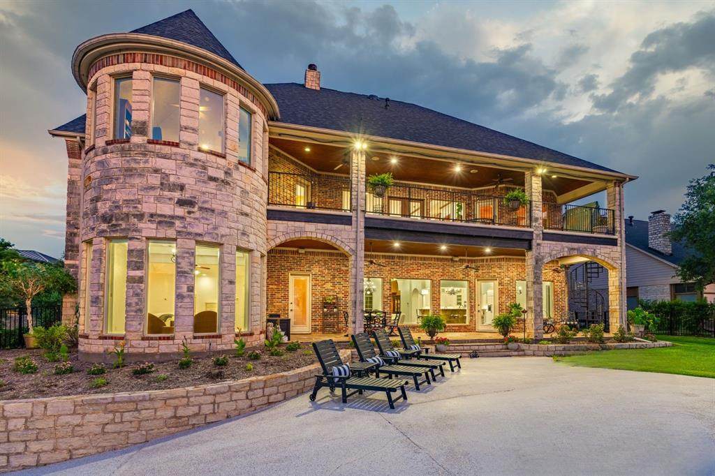 1916 Emerald Bend Court - Photo 1