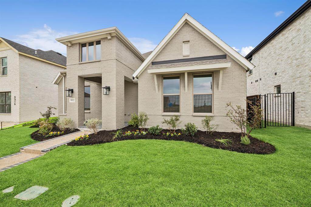 9512 Dahlia Boulevard - Photo 1