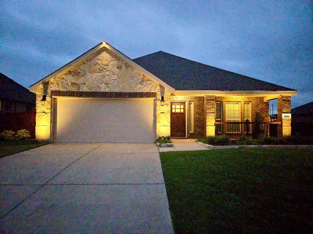 641 Woodridge Drive - Photo 1