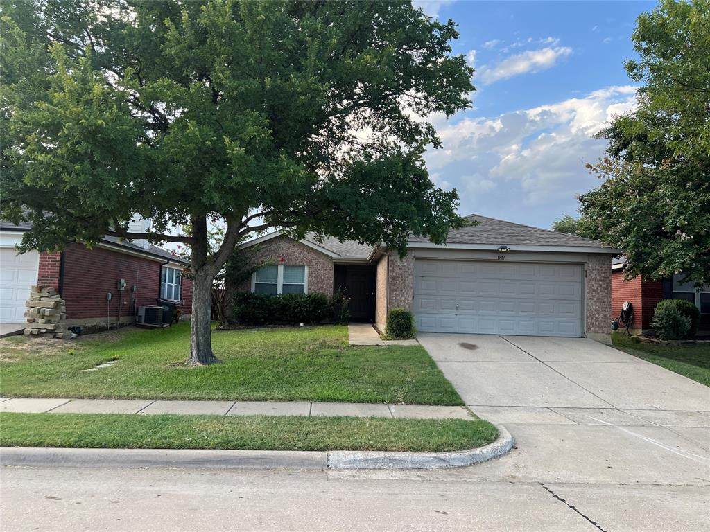 1547 Thornhill Lane - Photo 1