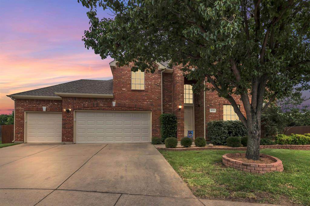 5233 Scenic Point Drive - Photo 1