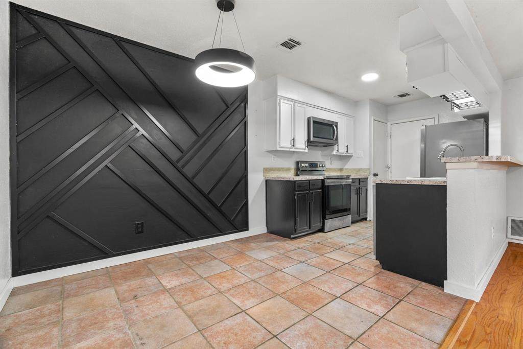 2700 Clemson Circle - Photo 1