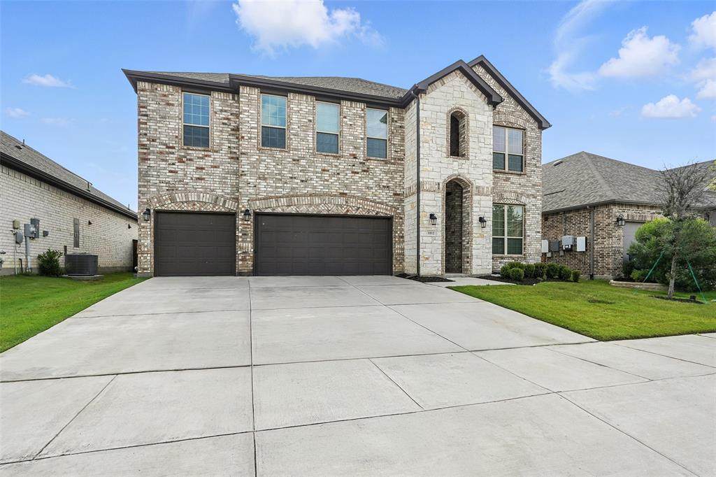 1812 Lithgow Road - Photo 1