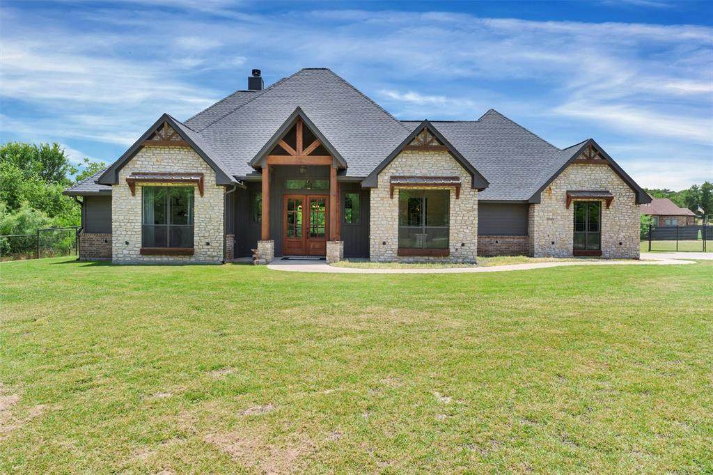 204 Wrigley Drive - Photo 1