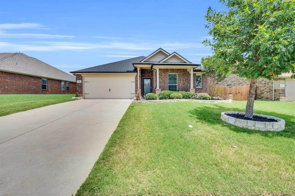 111 Broken Arrow Street - Photo 1