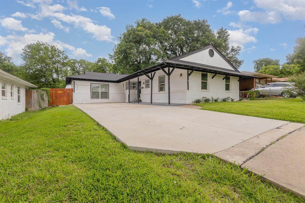 621 New Market Road - Photo 1