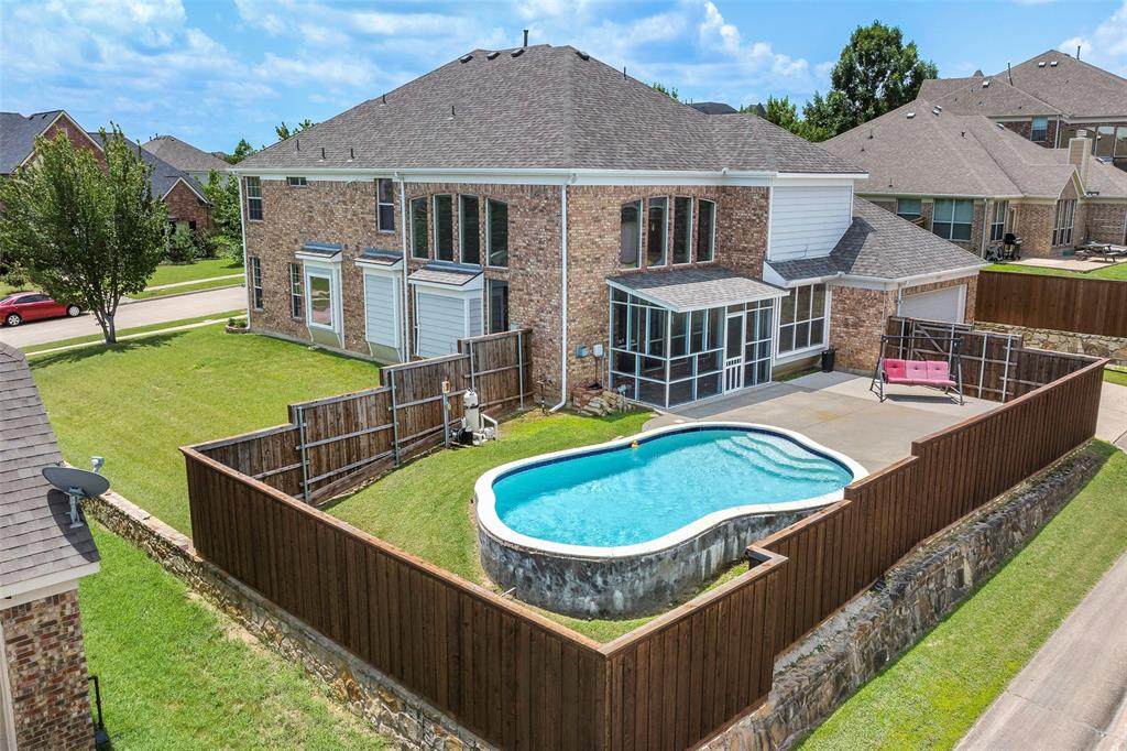2505 Claymore Avenue - Photo 1