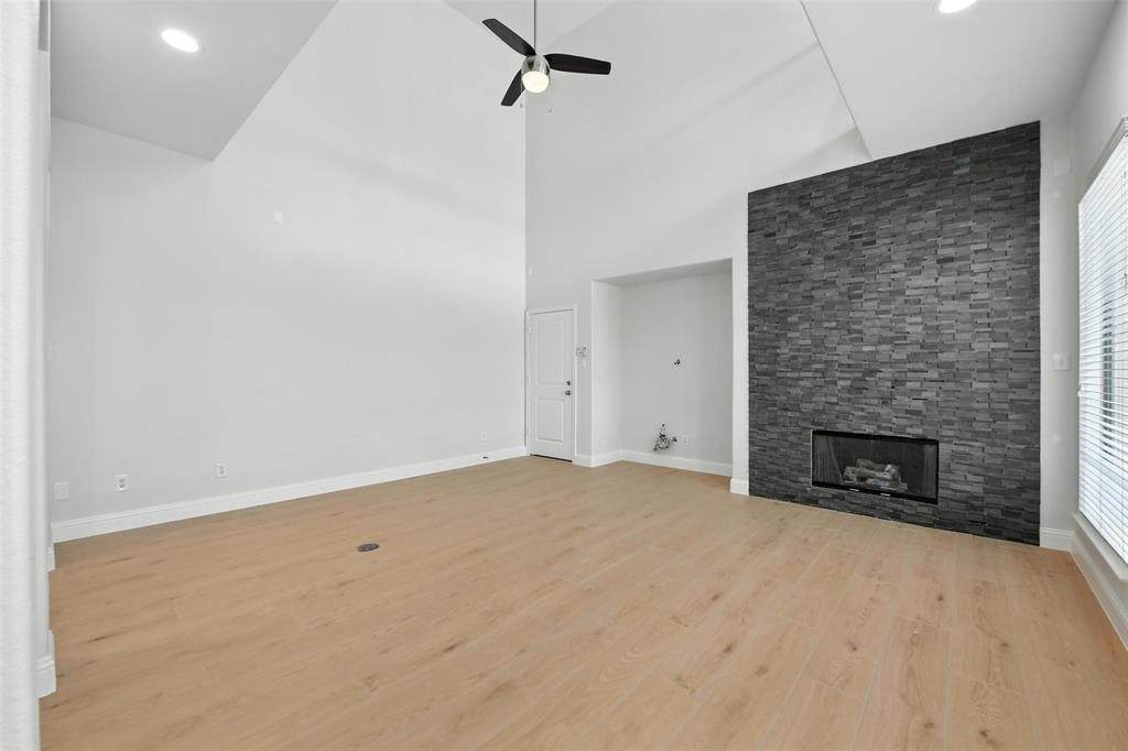 6748 San Fernando - Photo 1