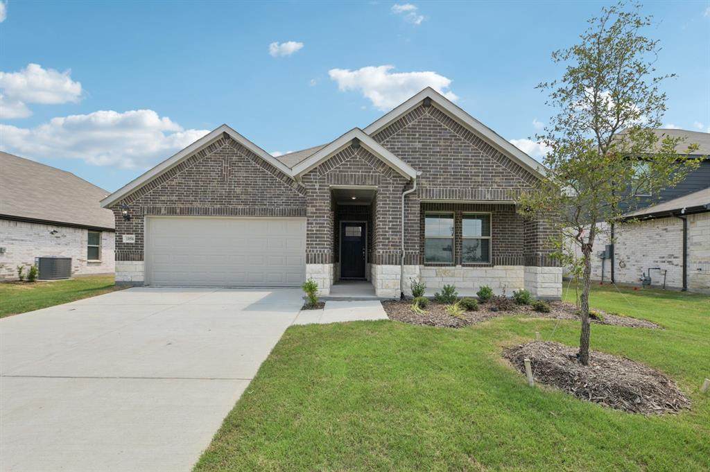 1056 Chestnut Drive - Photo 1