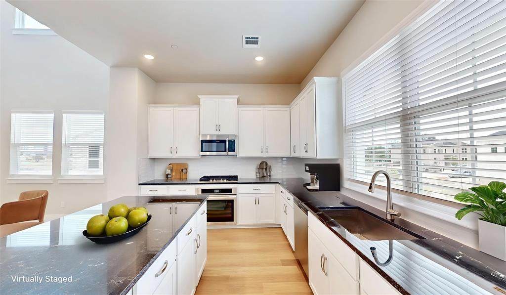 800 Concan Drive - Photo 1