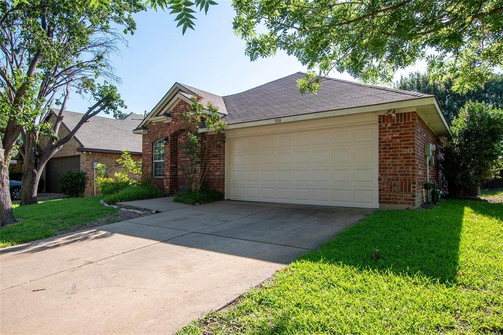 308 Hopewell Drive - Photo 1