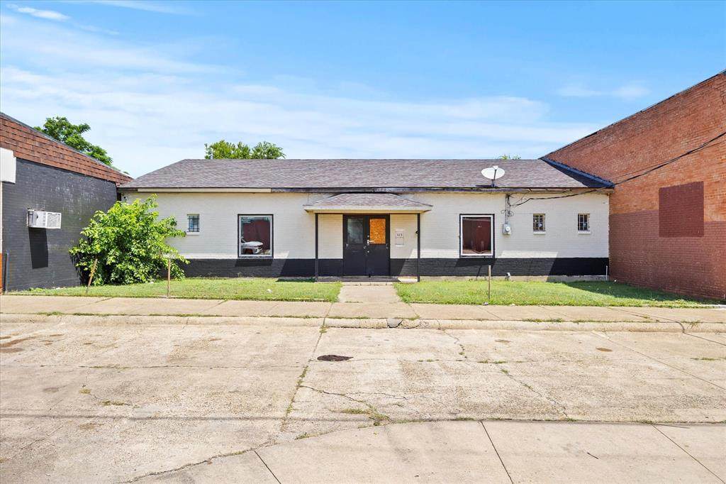 825 Vermont Avenue - Photo 1