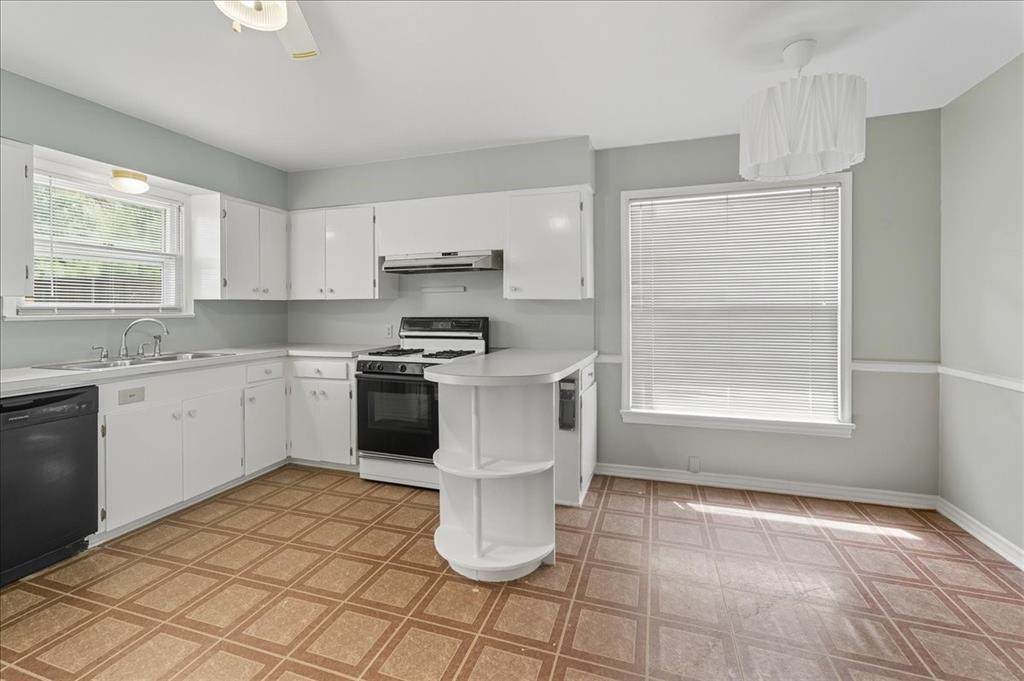 6902 Mockingbird Lane - Photo 1