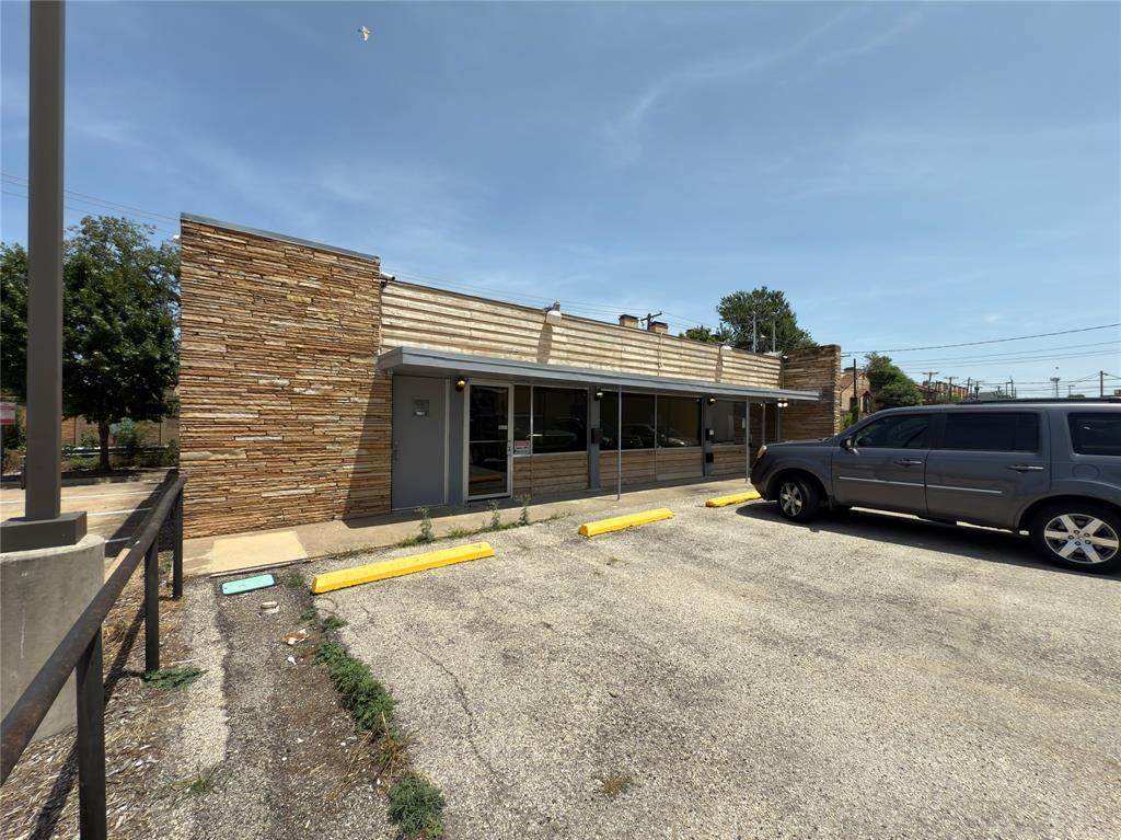 4912 Greenville Avenue - Photo 1