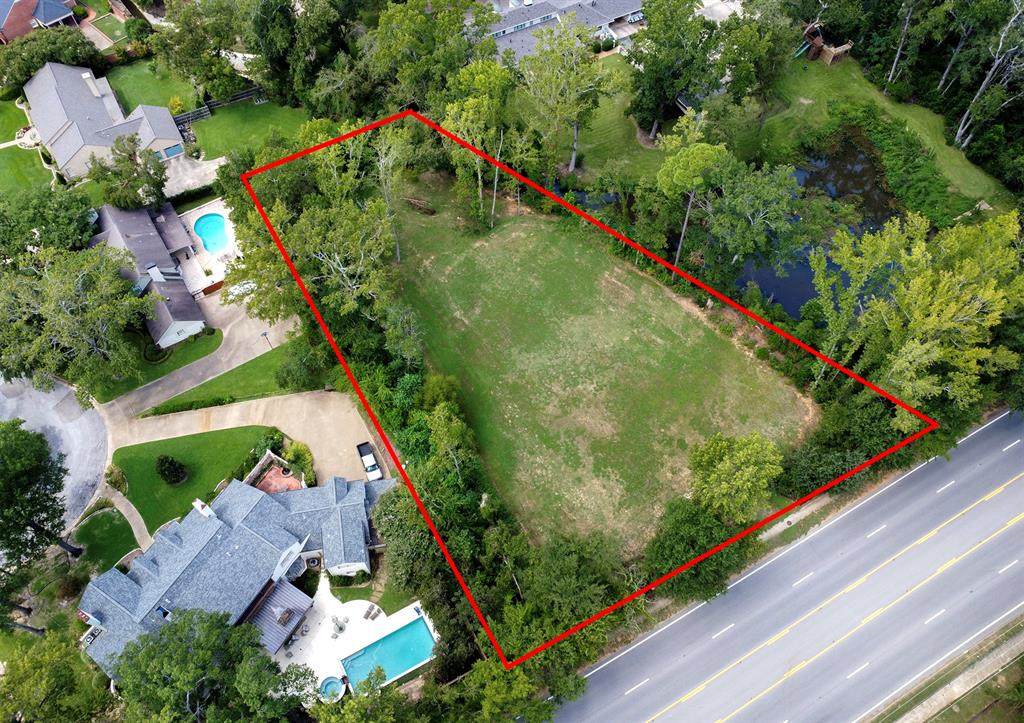 2835 Broadway Avenue - Photo 1