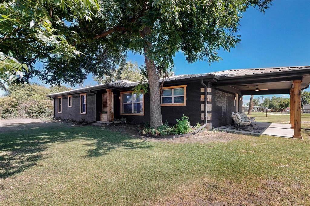 304 Arcadia Road - Photo 1