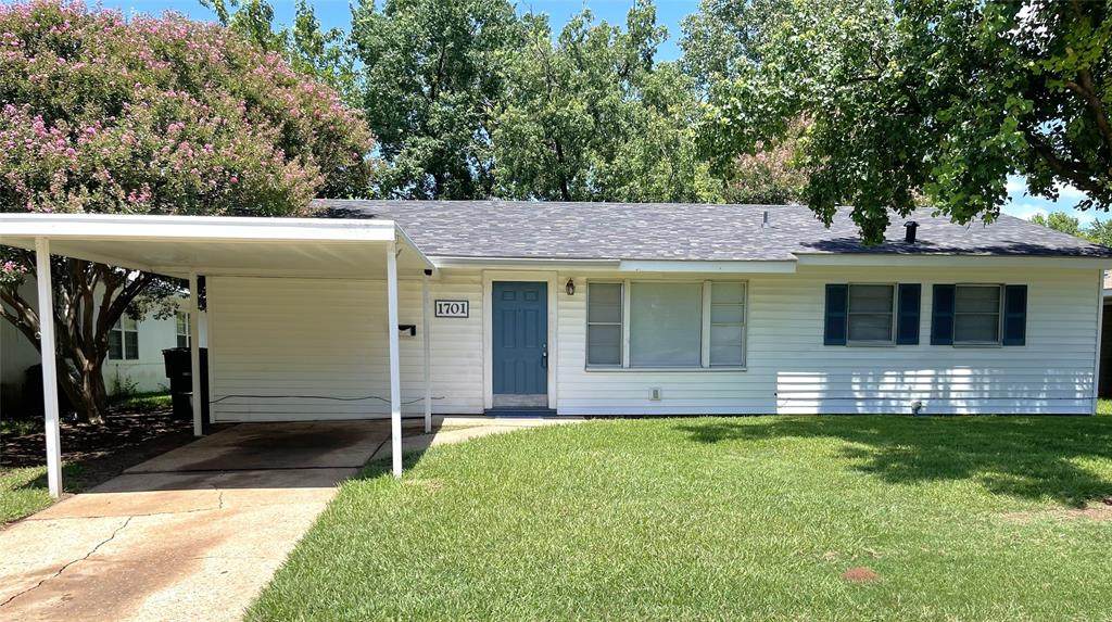 1701 Leslie Street - Photo 1