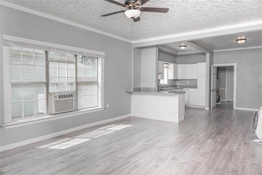 819 Heron Street - Photo 1