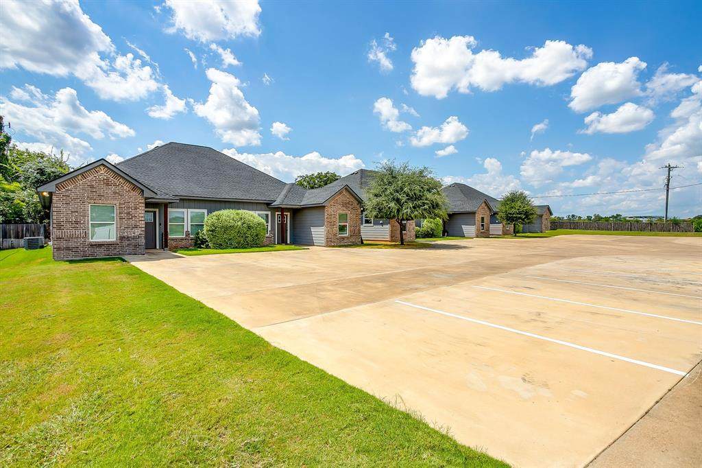 2706 James Road - Photo 1