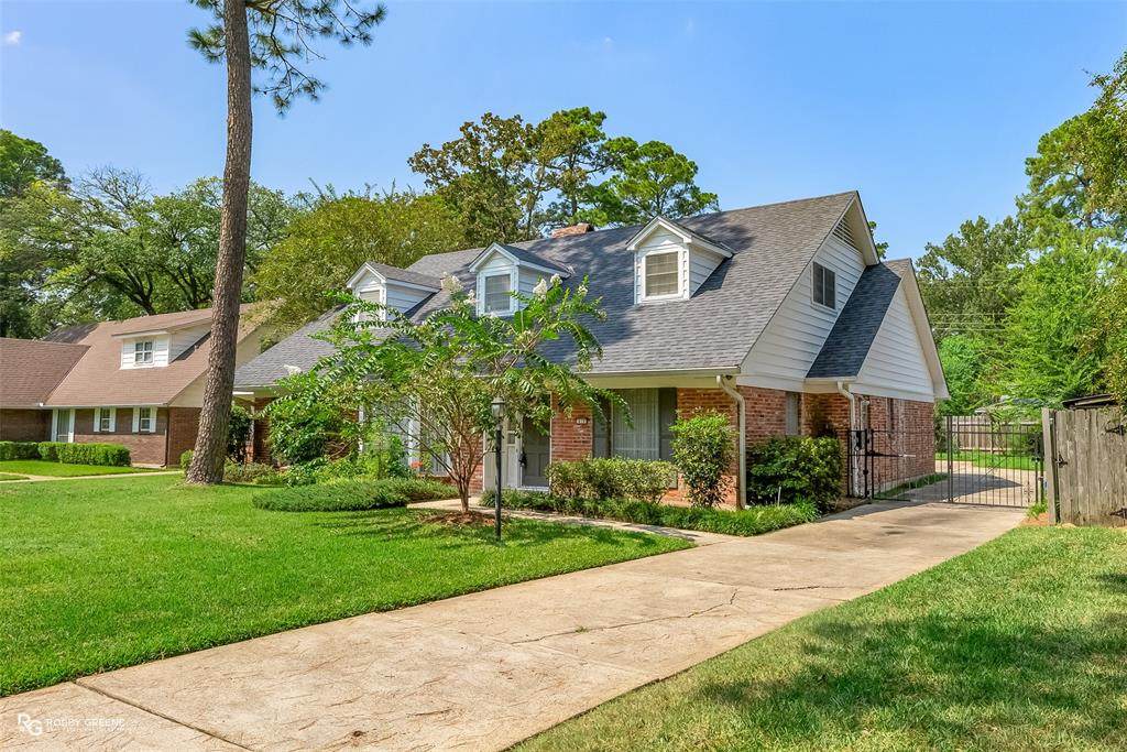 618 Balmoral Drive - Photo 1
