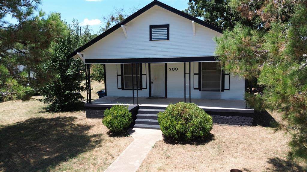 709 23rd Street - Photo 1