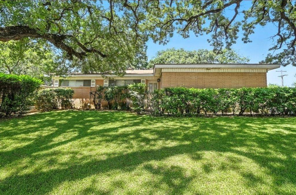 1502 Westcrest Drive - Photo 1