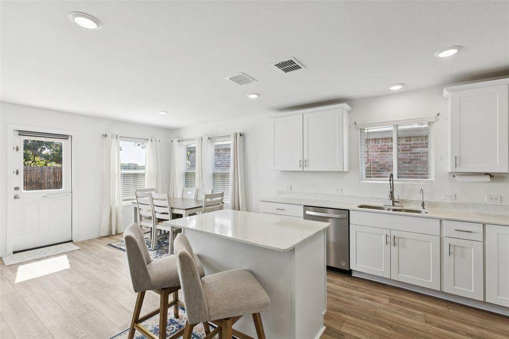 2301 Village Creek Lane - Photo 1