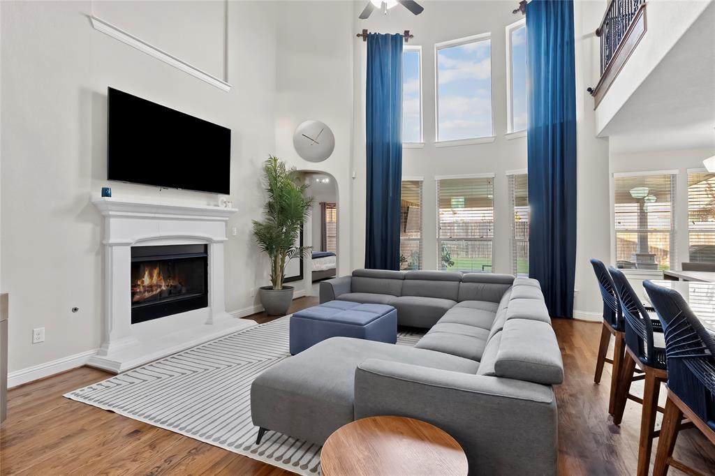 600 Sierra Avenue - Photo 1