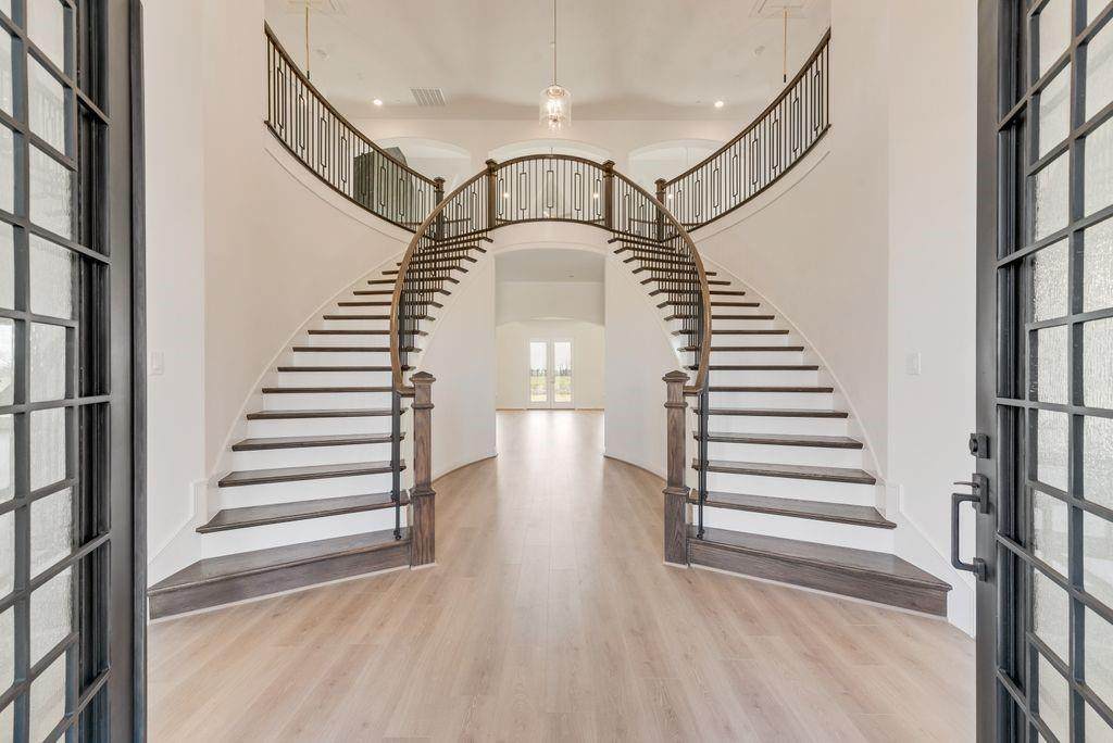 5508 Somerset Drive - Photo 1