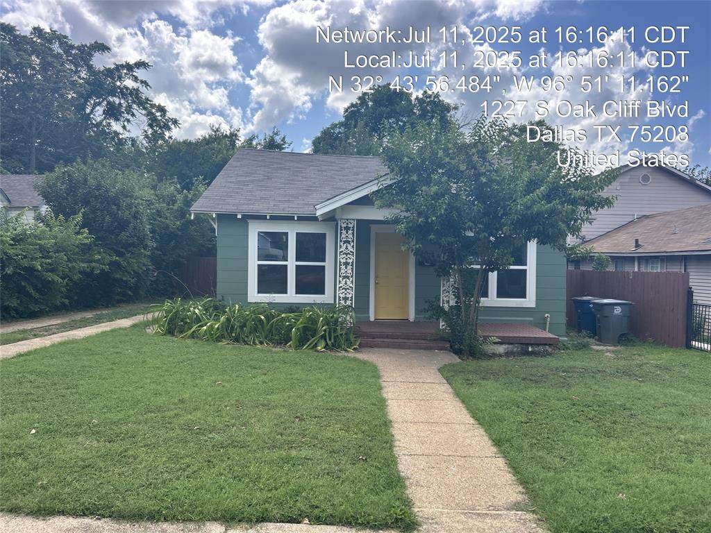 1227 Oak Cliff Boulevard - Photo 1
