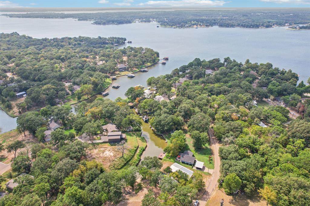 176 Bayside Circle - Photo 1