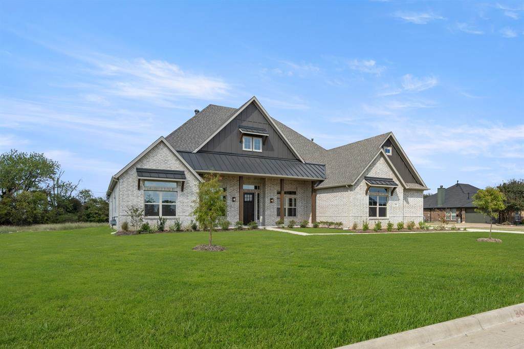 3004 Valley View Drive - Photo 1