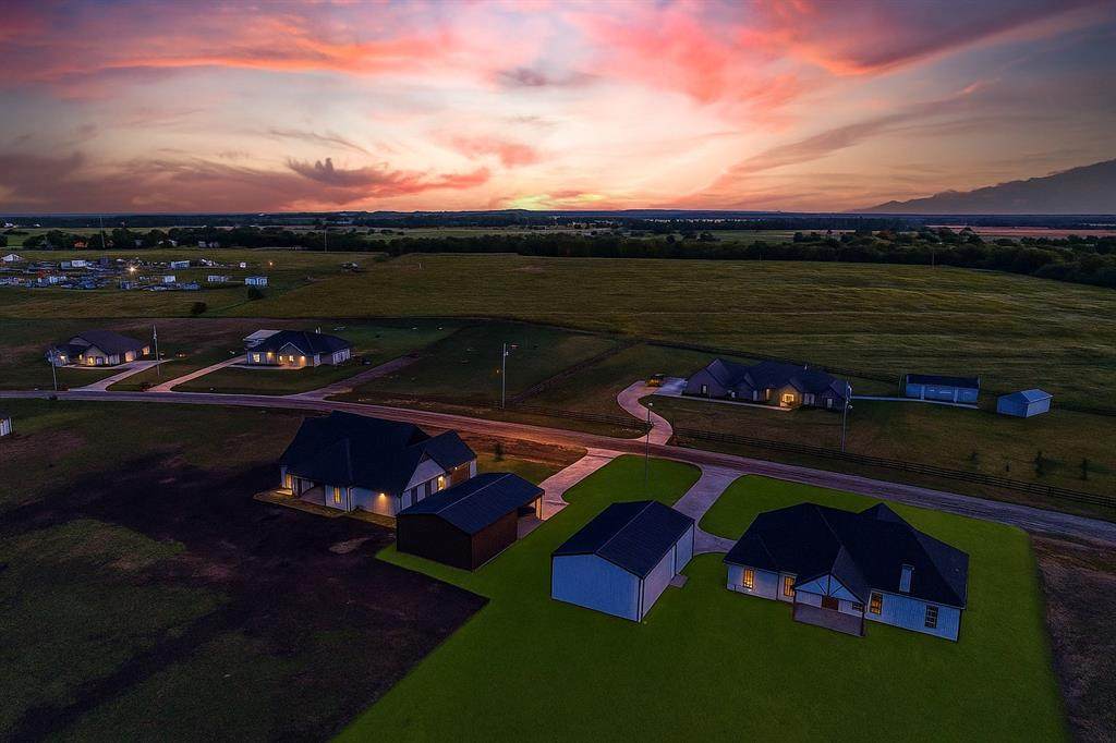 574 County Road 4833 - Photo 1