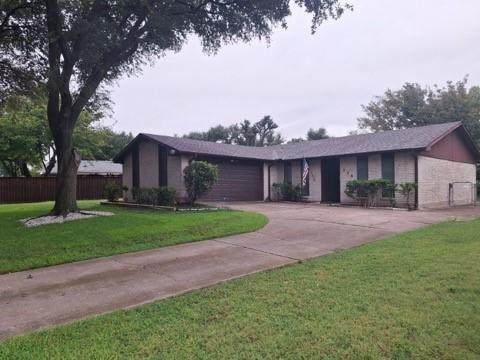 326 Ferndale Lane - Photo 1